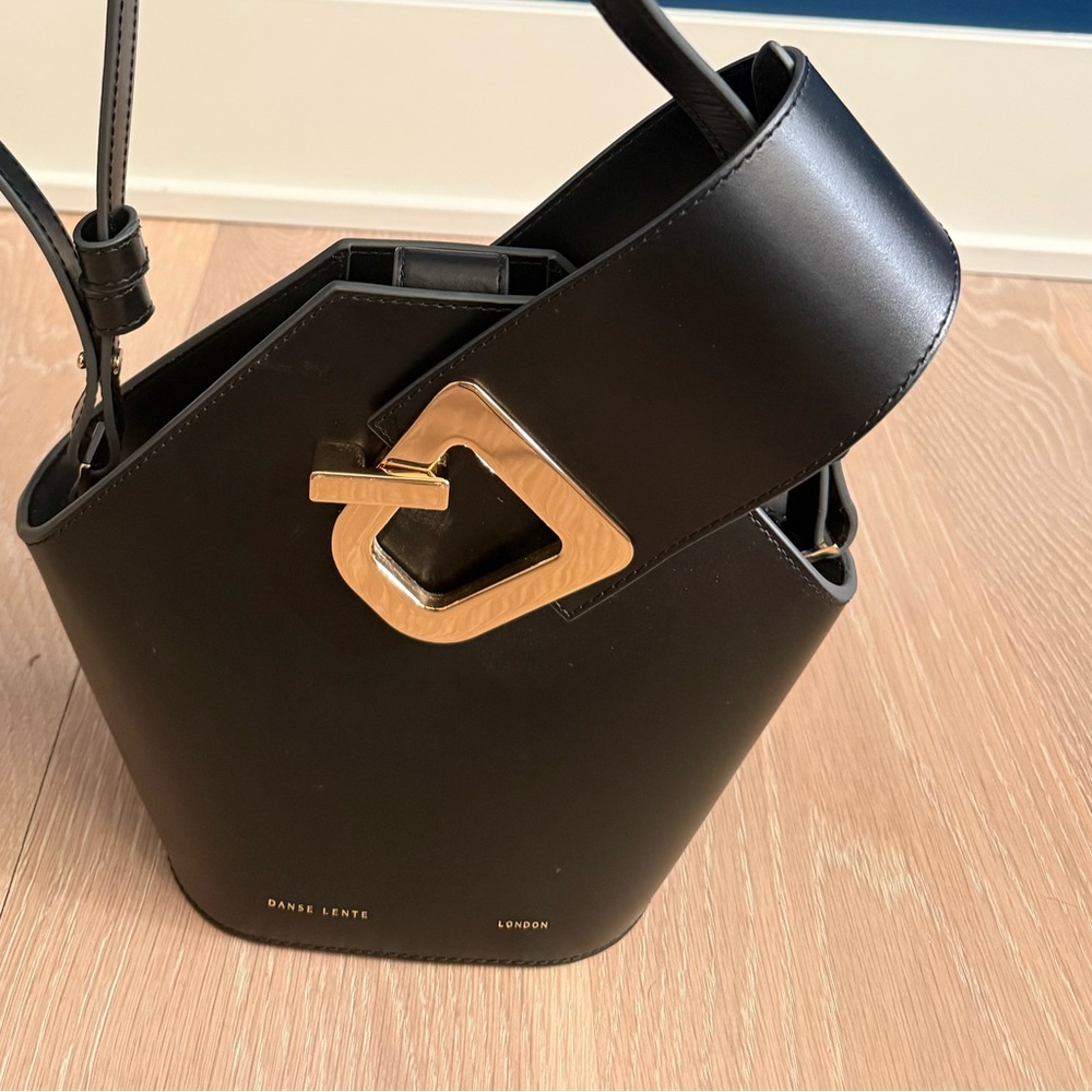 Danse Lente leather black Johnny bag
